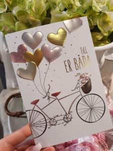Till er båda (tandemcykel och hjärtballonger), kort från Pictura