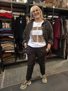 Magiskt stretchig byxa, Mörkbrun Plussize (Karin) - Soulful Fashion