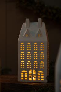 Storstaden nr 3 Vitt keramikhus, 22 cm - Storefactory