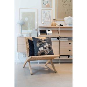 Kuddfodral Bella, Stora blommor Svart 48x48cm