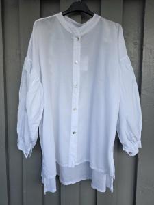 Skjorta med ballongärm, Vit Lotta - Soulful Fashion