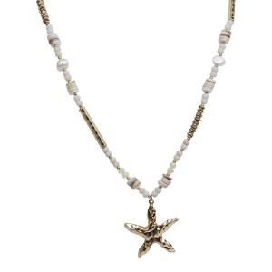 Halsband Långt, Cremevita/guld pärlor med guldfärgad sjöstjärna, Katarina - the moshi