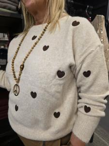 Stickad Tröja, Beige med bruna hjärtan, Lisen - Caramelle Fashion