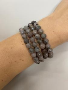 Armband med stenpärlor, Taupe - Mix by Heart