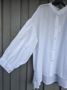 Skjorta med ballongärm, Vit Lotta - Soulful Fashion