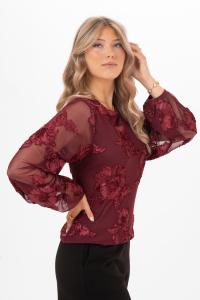 Blus med satinbroderade blommor, Burgundy Maeve - Capri Collection