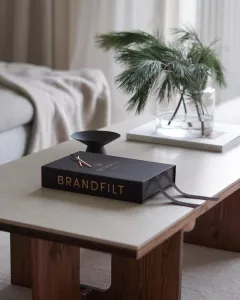 Brandfilt I Snygg  Svart Förpackning - Eldstickan