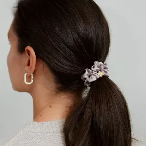 Scrunchie, Iced Latte Silkes snodd, Guldstjärna - byEloise