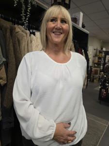 Blus / Topp med rund hals och lång ärm, Creme Claudia - Caramelle Fashion