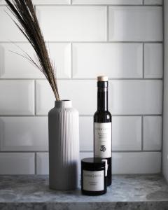 Ådala Ljusgrå Keramikvas - Storefactory