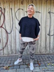 Magiskt stretchig byxa, Leo Flower Mullvad (Madde) - Soulful Fashion