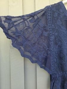 Topp i spets, Marinblå Fjäril Nala - Caramelle Fashion