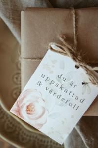 Maja Gåvokort - Du är uppskattad & värdefull (blommigt)
