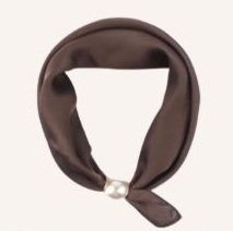 Scarves med magnetknäppe (vit pärla), Brun - Caramelle Fashion