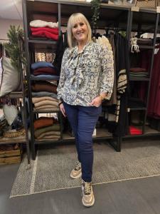 Magiskt stretchig byxa, Marin Plussize (Karin) - Soulful Fashion