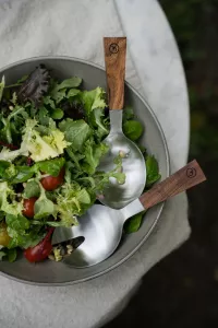 Ernst Salladsbestick rosfritt/trähandtag