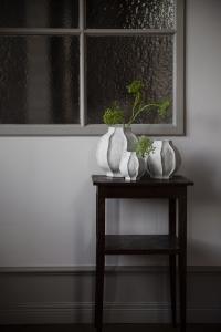 ERNST Vas Stengods d24 h24 cm Naturvit Organisk Form