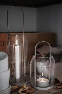 ERNST Lanterna i Glas & Metall, Beige - Höjd 22 cm