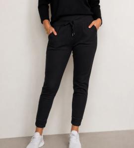 Magisk byxa, Plussize Svart, Pia - Caramelle Fashion