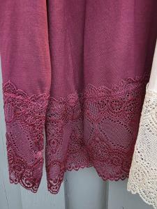 Långärmad topp med spets, Vinröd Tina - Caramelle Fashion