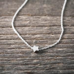 Halsband silver, Stjärna - by faith