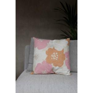 Kuddfodral, Storblommig Rosa / Orange, Lotta (48x48cm)