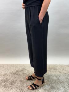 Byxa 3/4 i viskose, Svart, Cornelia - Mix by Heart