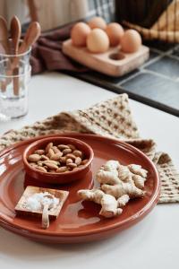 Miniskål i olivträ - Ib Laursen