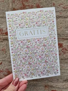 Kort, GRATTIS + små, små blommor - Pictura
