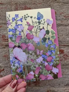 Kort med luktärter, blåklockor och fjärilar - Pictura