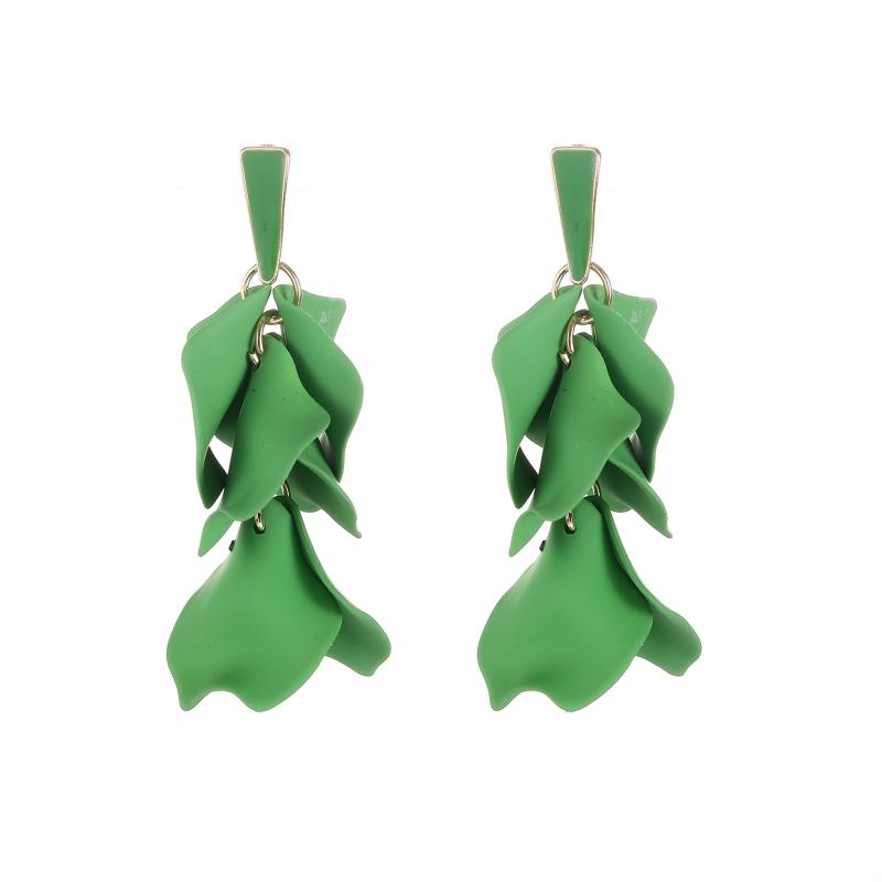 Örhängen, Hängande gröna blad i trekant