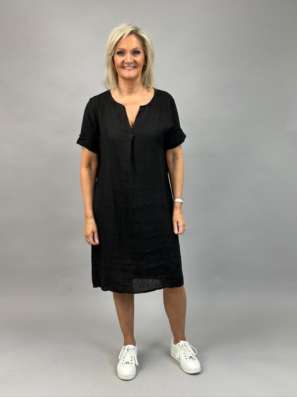 Linneklänning Svart (Hildur) - Mix by Heart LEV APRIL