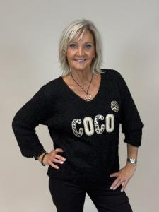 Tröja, Stickad med leo-applikation, Svart Coco Chloe - Mix by Heart    BERÄKNAD LEV: SEP/OKT