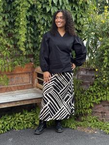 Blus i omlottmodell, Svart Larissa - Mix by Heart