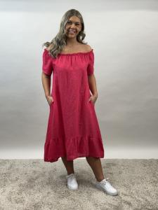 Linneklänning med resår i halsen, Hallon Disa - Mix by Heart      BERÄKNAD LEV: APRIL