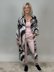 Klänning, Böljande mönster i rosa / vitt / svart, Mallan - Mix by Heart     KOMMER SNART!