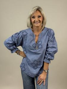Blus med blomapplikationer, Jeansblå Melanie - Mix by Heart    BERÄKNAD LEV: FEB