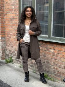 Magiskt stretchig byxa, Taupe med bruna blommor och blad, Signe - Mix by Heart