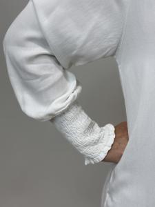 Blus med bred smock i ärmslut, Vit Juliette - Mix by Heart