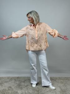 Blus, Persika med broderi, Jennifer - Mix by Heart    BERÄKNAD LEV: MARS