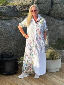 Skjortklänning Blommig Vit, Isa - Gemini