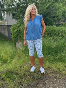 Magiskt stretchig capribyxa, Småblommig Vit / Blå, Josefin - Mix by Heart
