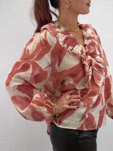Blus med volanger, Bränd röd / Offwhite, Lea - Gemini    BERÄKNAD LEV: FEB