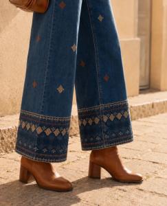 Jeans med bruna broderier, Rebecca - Lecoco