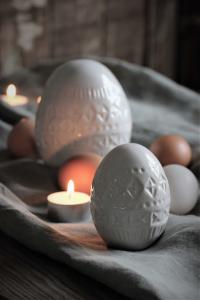 Maja - Bohemian decor egg (6x8 cm)