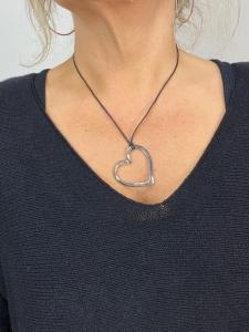 Halsband Kort, Läderband med Hjärta - Mix by Heart