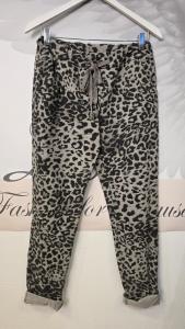 Magiskt stretchig byxa, Leo Taupe (Madde) - Soulful Fashion