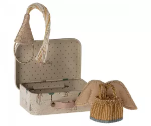 Maileg  - Fe kläder i resväska, lillasyster mus - 2024