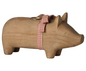 Maileg Träljusstake, Gris, Medium - Natur   LEV OKTOBER