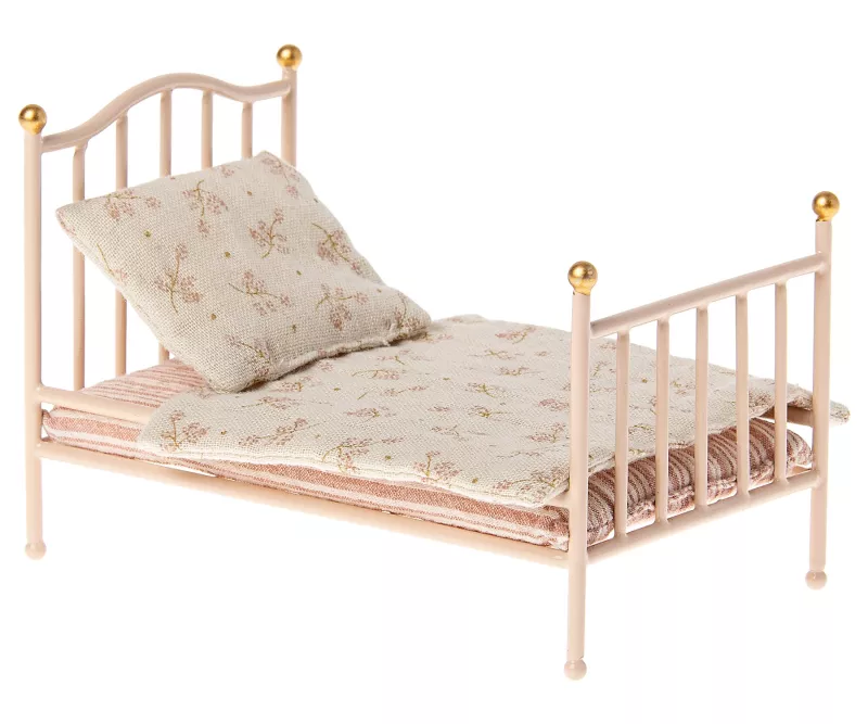 Maileg Vintage Säng, Rosa med guldknoppar - Till mus
